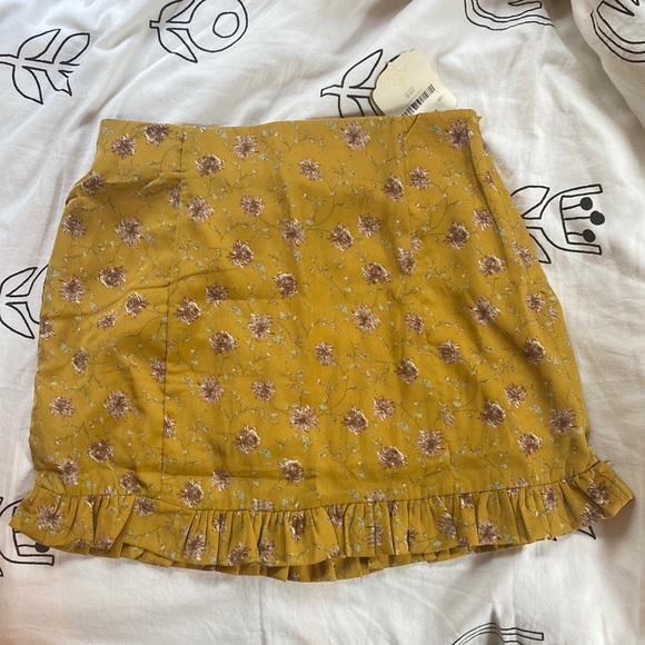 Altard state skirt NEW WITH TAGS - Picture 5 of 5